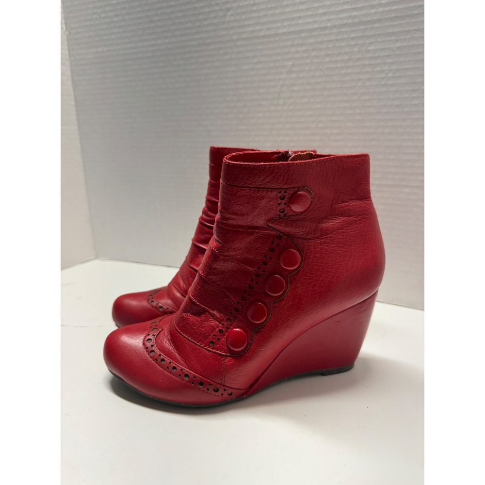 Miz Mooz Delphi Red Leather Button Ruched Wedge Ankle Boots Brogue Wingtip 6